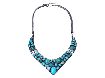 Lot 82 - Silver and turquoise cabochon collar style necklace