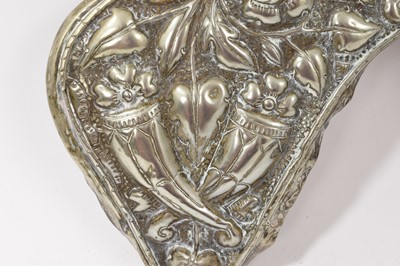 Lot 826 - 19th century South American silver saddle mount