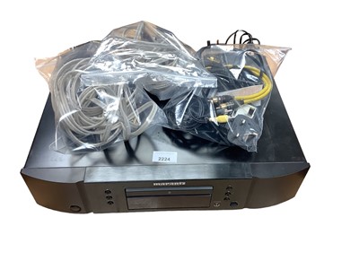 Lot 2224 - Marantz PM 7200 amplifier and CD player (2)