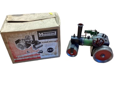 Lot 2002 - Mamod Steam Roller SR1, Mamod Steam Traction Engine TE1, both boxed