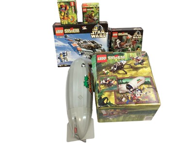 Lot 2018 - Lego SAtar Wars, Snow Speeder No 7130, Speeder Bikes No 7128, Adventures No 5956, Zeppelin Set, plus 5906 and 5901, all boxed (5)