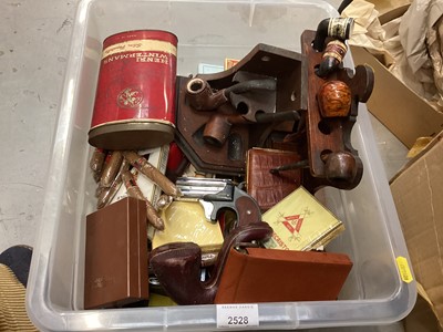 Lot 2528 - Lot vintage lighters and smoking related collectables including pipes, cigars, cigarette cases etc