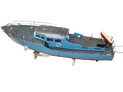 Lot 2599 - Scratch built boat