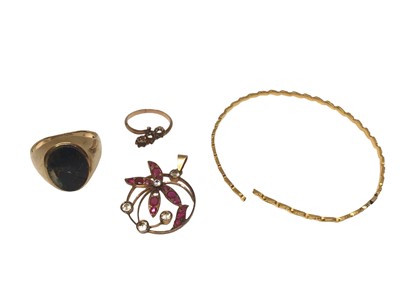 Lot 168 - 9ct gold bloodstone signet ring, yellow metal broken bangle, yellow metal ring with stones missing and a yellow metal gem set pendant (4)