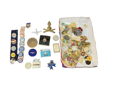 Lot 878 - Collection of assorted RAF pin badges, together with other military badges, sweetheart compact and sundry items (1 box).