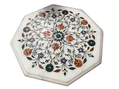 Lot 2642 - Indian inlaid marble table top, 39cm diameter