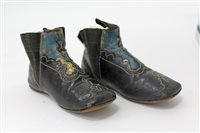 Lot 3072 - Pair of antique Victorian young child's shoes,...