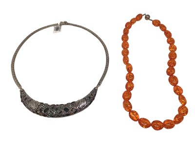 Lot 240 - Contemporary silver gem set 'Bali Legacy Collection' necklace, boxed as new, together with an amber bead necklace (AIG gemstone report present)