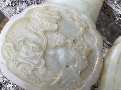 Lot 866 - Fine quality Chinese jade ruyi scepter