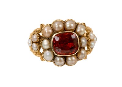 Lot 639 - Regency gold garnet and pearl ring