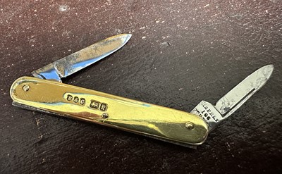 Lot 66 - Good quality Edwardian silver gilt penknife, the pair of knives marked Asprey, (Sheffield 1902), makers mark Brookes & Crookes, 12cm when open, 6cm closed
