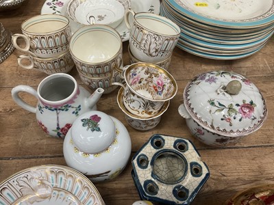 Lot 80 - Group of various ceramics