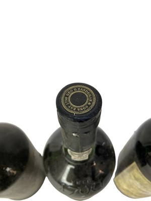 Lot 298 - Five bottles, Sandeman Port 1989, another Ruby, two bottles lacking labels and a bottle of Sandeman Olorosso Sherry