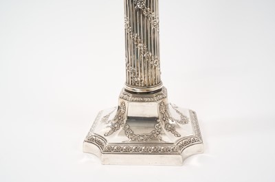 Lot 60 - Impressive good quality Edwardian silver plated Corinthian column table lamp