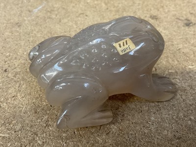 Lot 891 - Rare 18th/19th century Chinese jade or hardstone carving of a toad