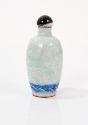 Lot 794 - Japanese porcelain snuff with agate stopper