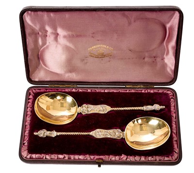 Lot 297 - Pair of antique Dutch silver gilt apostle spoons in fitted silk and velvet lined leather box