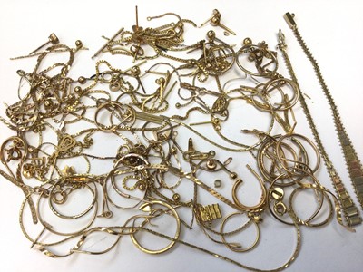 Lot 91 - Group of 9ct gold and yellow metal pieces of chain, jewellery parts and various earrings