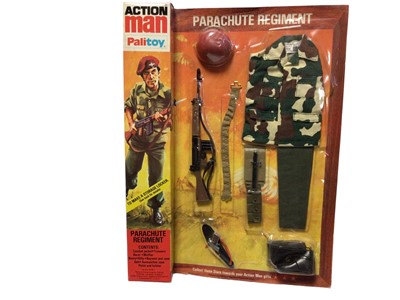 Lot 18 - Palitoy Action Man (1970-1983) Parachute Regiment, in locker box packaging No.34301 (1)
