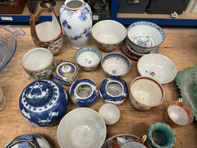 Lot 73 - Collection of Chinese and Japanese ceramics