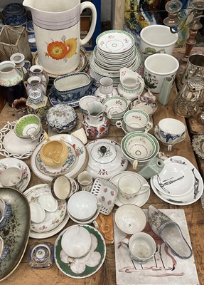 Lot 77 - Large collection of decorative ceramics