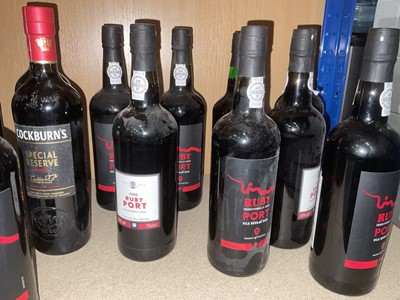 Lot 65 - Collection of various port (17 bottles)
