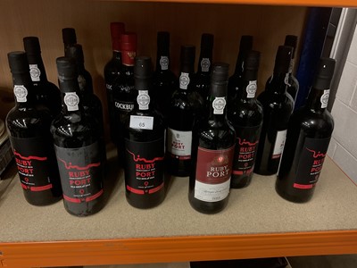 Lot 65 - Collection of various port (17 bottles)