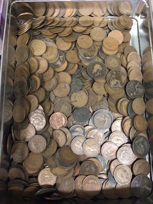 Lot 365 - Collection of mixed coins and bank notes