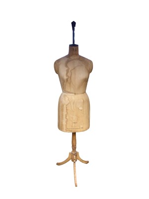 Lot 317 - 1972 Kennett & Lindsell Ltd mannequin