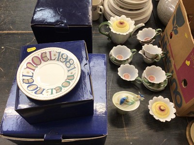 Lot 152 - Franz porcelain kingfisher pattern, Daisy pattern and other related
