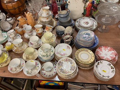 Lot 401 - Extensive collection of vintage teaware, to include cups and saucers and trios (qty)