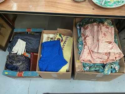 Lot 436 - Group of vintage and later textiles including floral curtains, table linens, clothing, purses and accessories