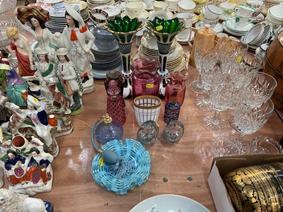 Lot 424 - Group of antique and other glassware