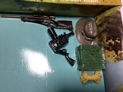 Lot 291 - Palitoy Royal Marines Exploration Team, with life raft & accessories, plus box frame vacuum packed accessories (1)