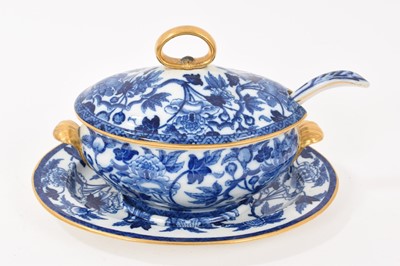 Lot 144 - Wedgwood pearlware blue printed sauce tureen, cover stand and a ladle