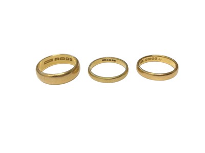 Lot 43 - Three 22ct gold wedding rings