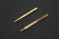 Lot 3817 - Edwardian yellow metal propelling pencil -...