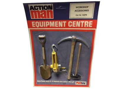 Lot 49 - Palitoy Action Man Equipment Centre Workshop Accessories, on vacuum pack cards (5)