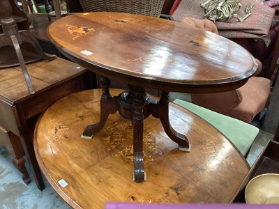 Lot 1308 - Small Victorian inlaid walnut oval coffee table on splayed base 86 x 53cm