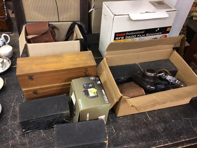 Lot 163 - Group of cameras, slides and a Kodak film scanner