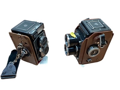 Lot 2351 - Two twin lens reflex cameras
