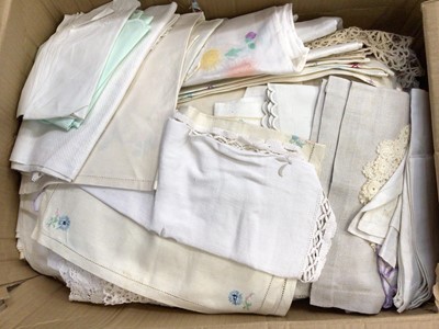 Lot 678 - Three boxes of linen