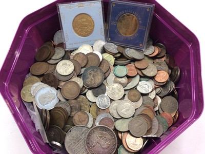 Lot 358 - Group of mixed GB and world coinage including commemorative coins