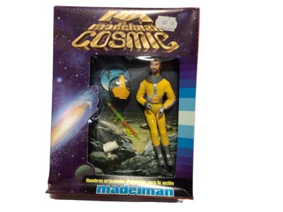 Lot 132 - Madelman (1980-1983) Cosmic Piloto Astronave 6 1/2" action figure with yellow space suite, in window box Ref: 901 (1)