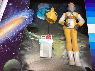 Lot 133 - Madelman (1980-1983) Cosmic Investigadora Espacial 6 1/2" action figure with yellow & white space suit, in window box Ref: 902 (1)