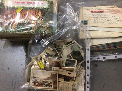 Lot 721 - Vintage paraphernalia & ephemera (qty)