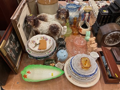 Lot 519 - Group of mixed ceramics including Sylvac, Beswick leaf dish, uranium glass powder pot and cover and other items.