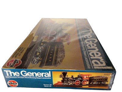 Lot 176 - Airfix 1:25 Scale Series 20 The General 4-4-0 American Standard Wood Burning Steam Locomotive with tender, sealed box No.20441 (1)