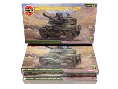 Lot 185 - Airfix 1:35 Scale Series 7 British Challenger II Tank, sealed box No.07360 (3)