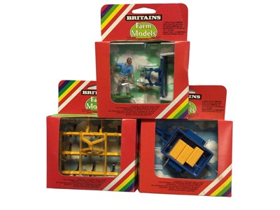 Lot 236 - Britains farm Models including tractor No.9420, plus six farm accessories & Round Hay Bales (x2) (9 total)